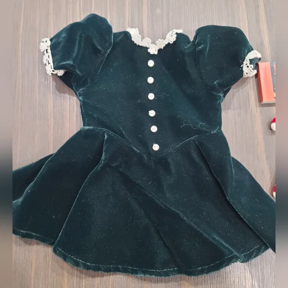 Retired 1986 Evergreen Velvet Dress - Mollys Christmas Dress And Stocking - Picture 3 of 8